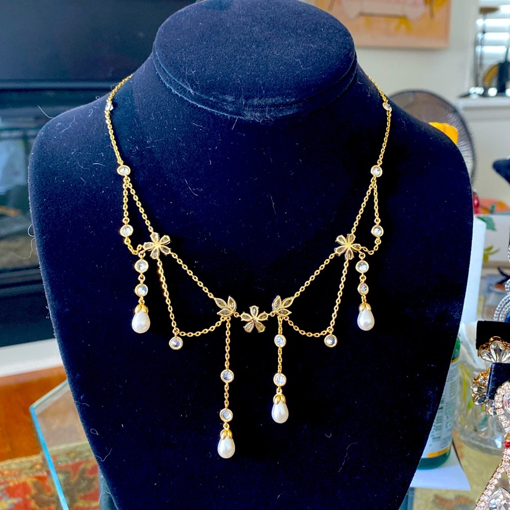 BEAUTIFUL ONE OF A KIND HAND MADE NECKLACE